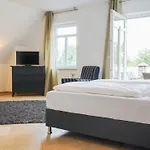 Hotel Ds *
